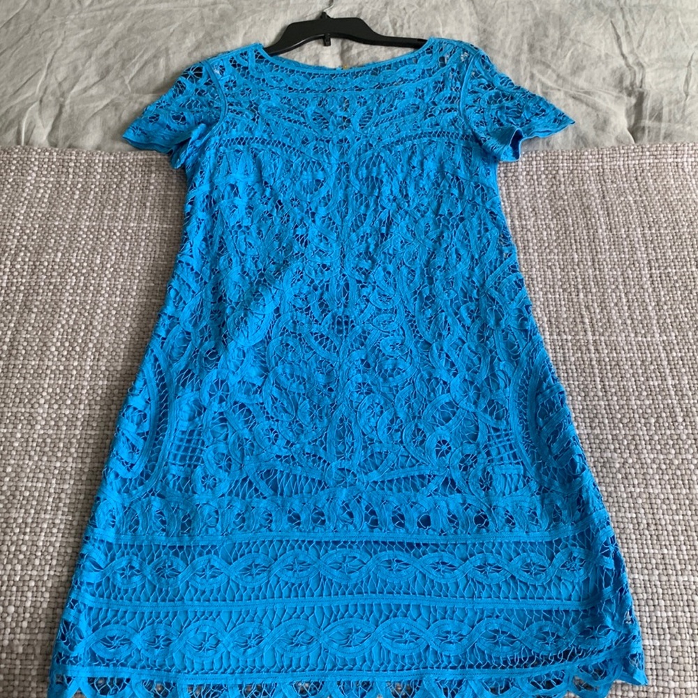 Excellent condition Lilly Pulitzer lace blue dress